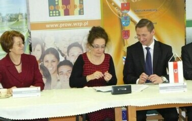 Siła w Grupie - podpisanie um&oacute;w 16.04.2012 r. 7